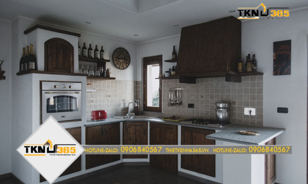 Nhà bếp sử dụng tủ chữ U dựa tường để tối ưu hóa diện tích