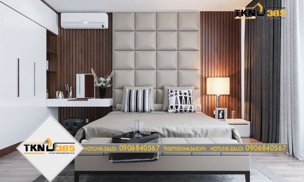 Phòng ngủ chỉ sắp xếp đồ nội thất thiết yếu: giường, tủ đầu giường, tủ quần áo thông minh kiêm giá sàn và bàn trang điểm/ bàn làm việc