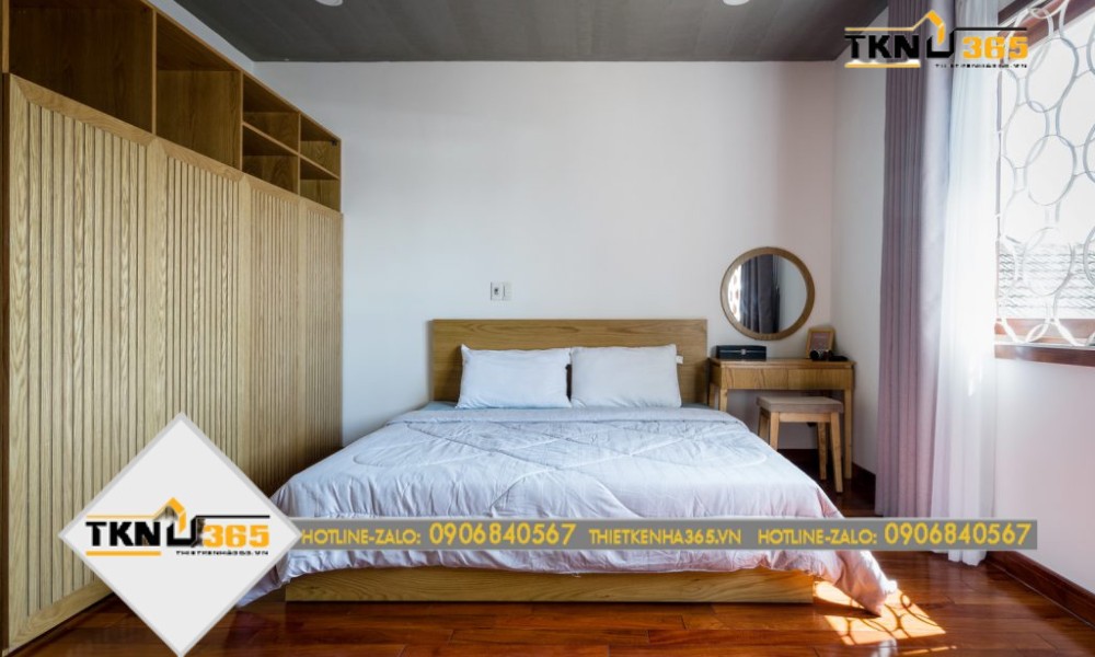 Phòng ngủ master được bố trí đầy đủ tiện nghi