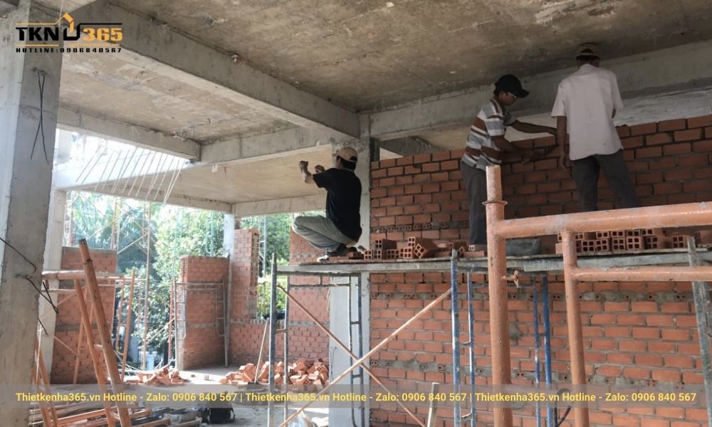 Tháo dỡ, xây dựng, phân chia lại không gian