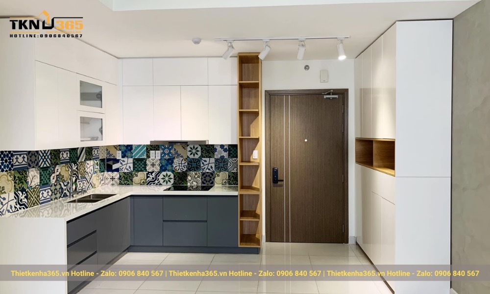 Thi công tủ bếp chữ L cho nhà phố mang âm hưởng hoài cổ