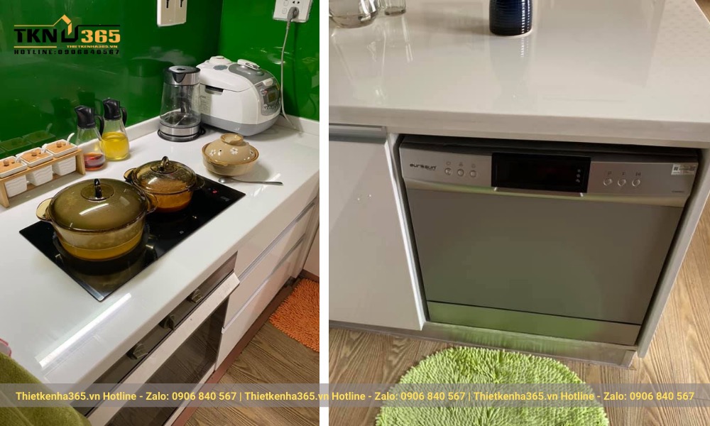 Tủ bếp tuy không quá lớn nhưng bóng loáng, tổ chức chứa đồ thẩm mỹ mang đến vẻ đẹp và sự sang trọng đặc biệt cho không gian