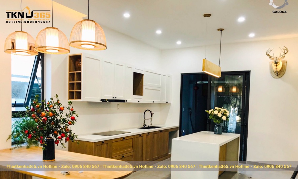 Thi công nội thất nhà bếp với bàn đảo cao cấp, tiện nghi