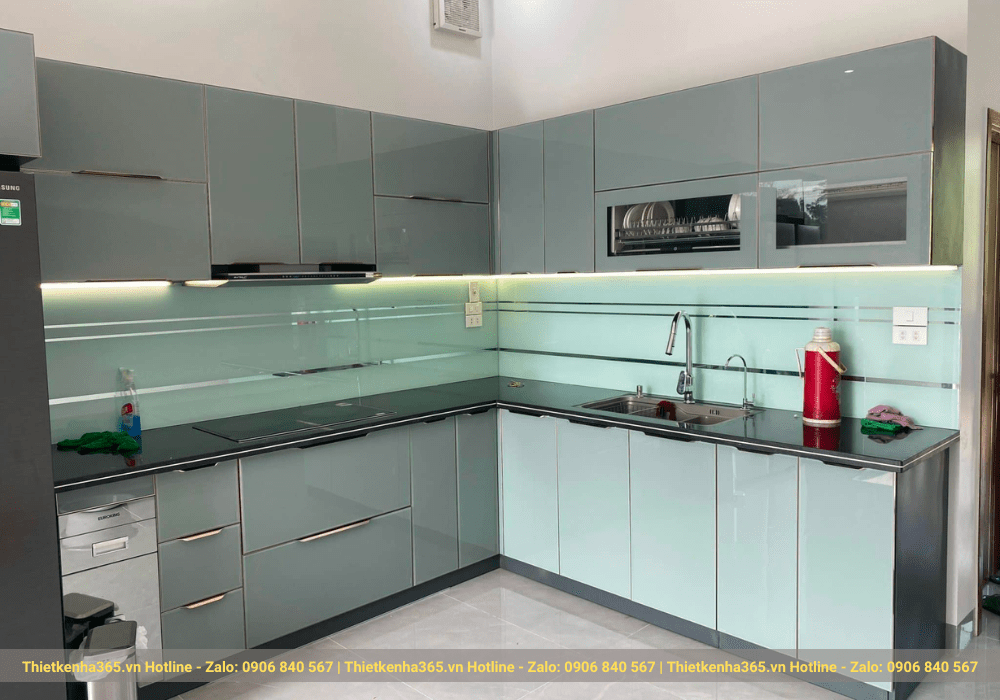 Tủ bếp cánh phủ arcylic bóng sang trọng
