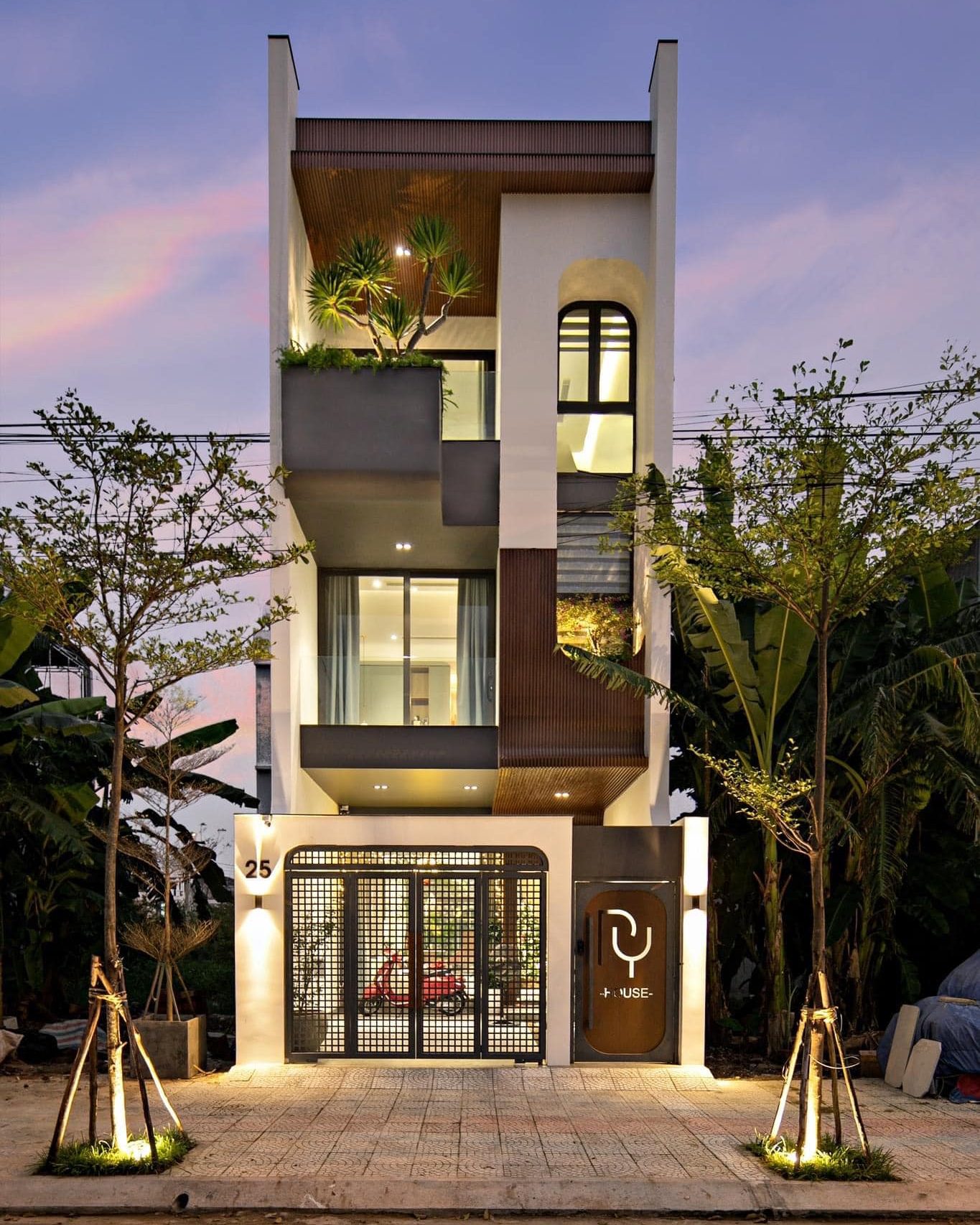 Xây dựng nhà phố hiện đại mặt tiền 5m