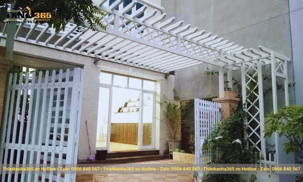 Thiết kế nhà cấp 4 có giàn hoa tươi