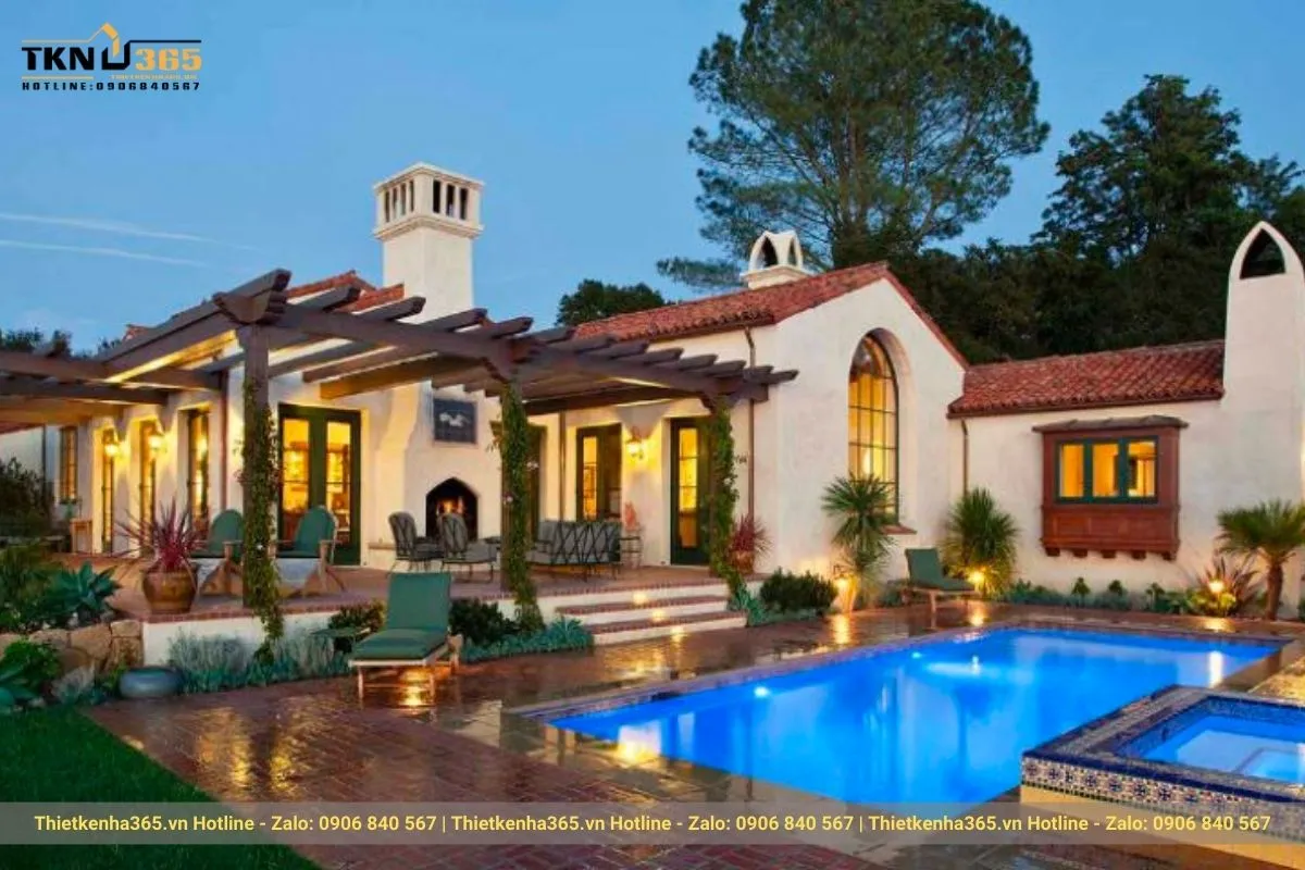 Biệt thự Địa Trung có hồ bơi nghỉ dưỡng
