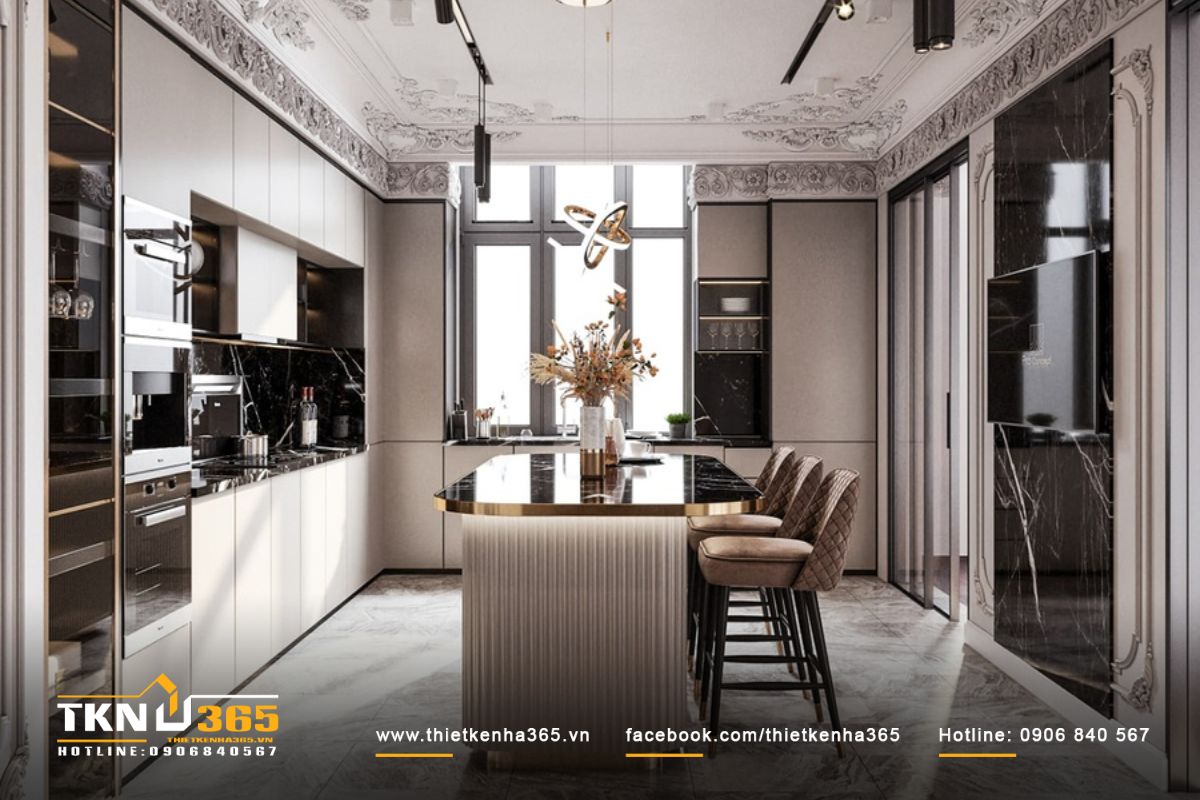 Phòng bếp điểm xuyết các chi tiết mạ vàng đầy nổi bật