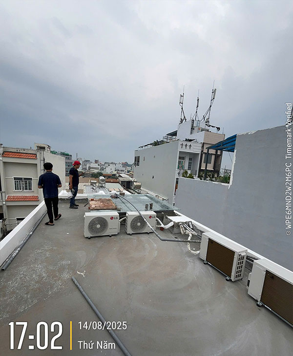 Nha-Chi-Dung-150825 (1)