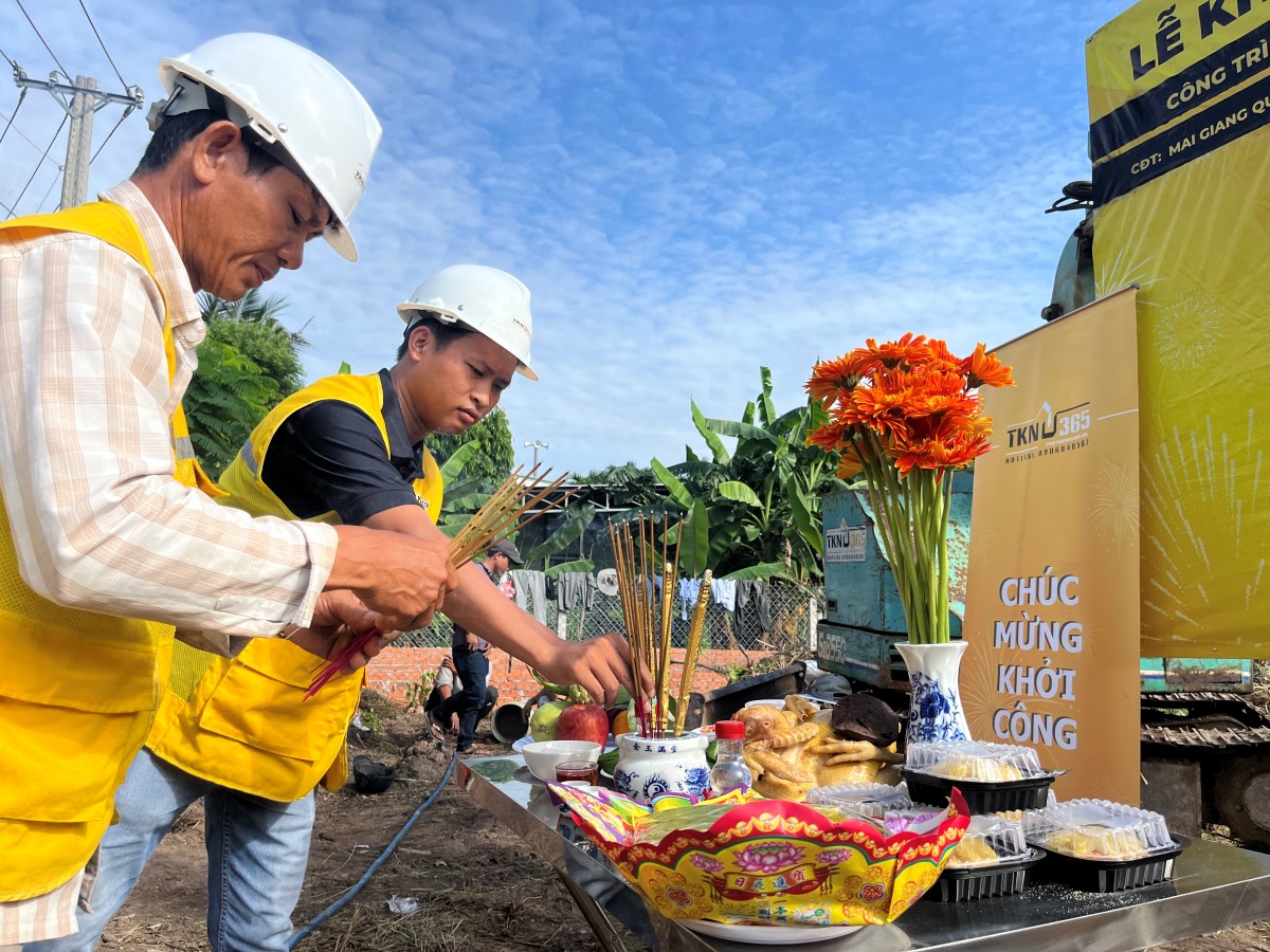 khoi cong nha chi my hoc mon 5