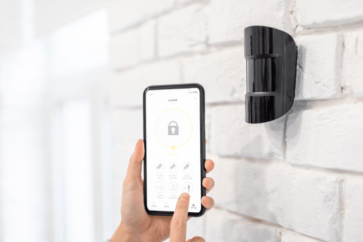 Cảm biến thông minh tự động bật đèn khi có người bước vào phòng Cảm biến thông minh tự động bật đèn khi có người bước vào phòng