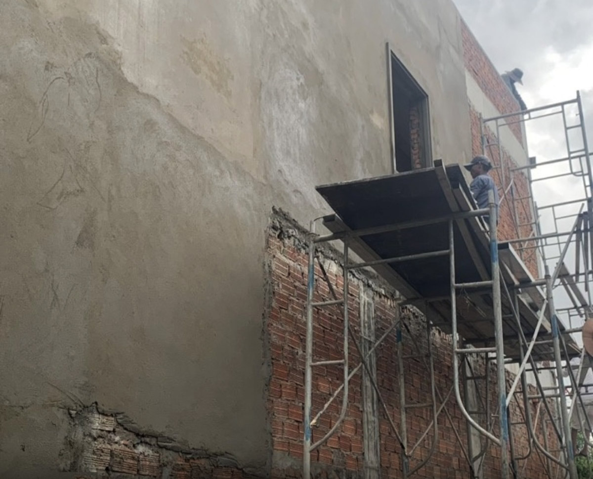 Các hạng mục ngoại thất nên được hoàn thiện trước mùa mưa để đảm bảo độ bền và tiết kiệm chi phí. Các hạng mục ngoại thất nên được hoàn thiện trước mùa mưa để đảm bảo độ bền và tiết kiệm chi phí.