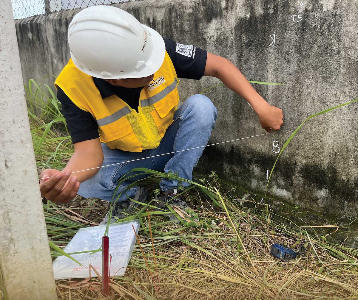 Một bước quan trọng trong cách lập ngân sách xây nhà là khảo sát địa điểm xây dựng. Một bước quan trọng trong cách lập ngân sách xây nhà là khảo sát địa điểm xây dựng.