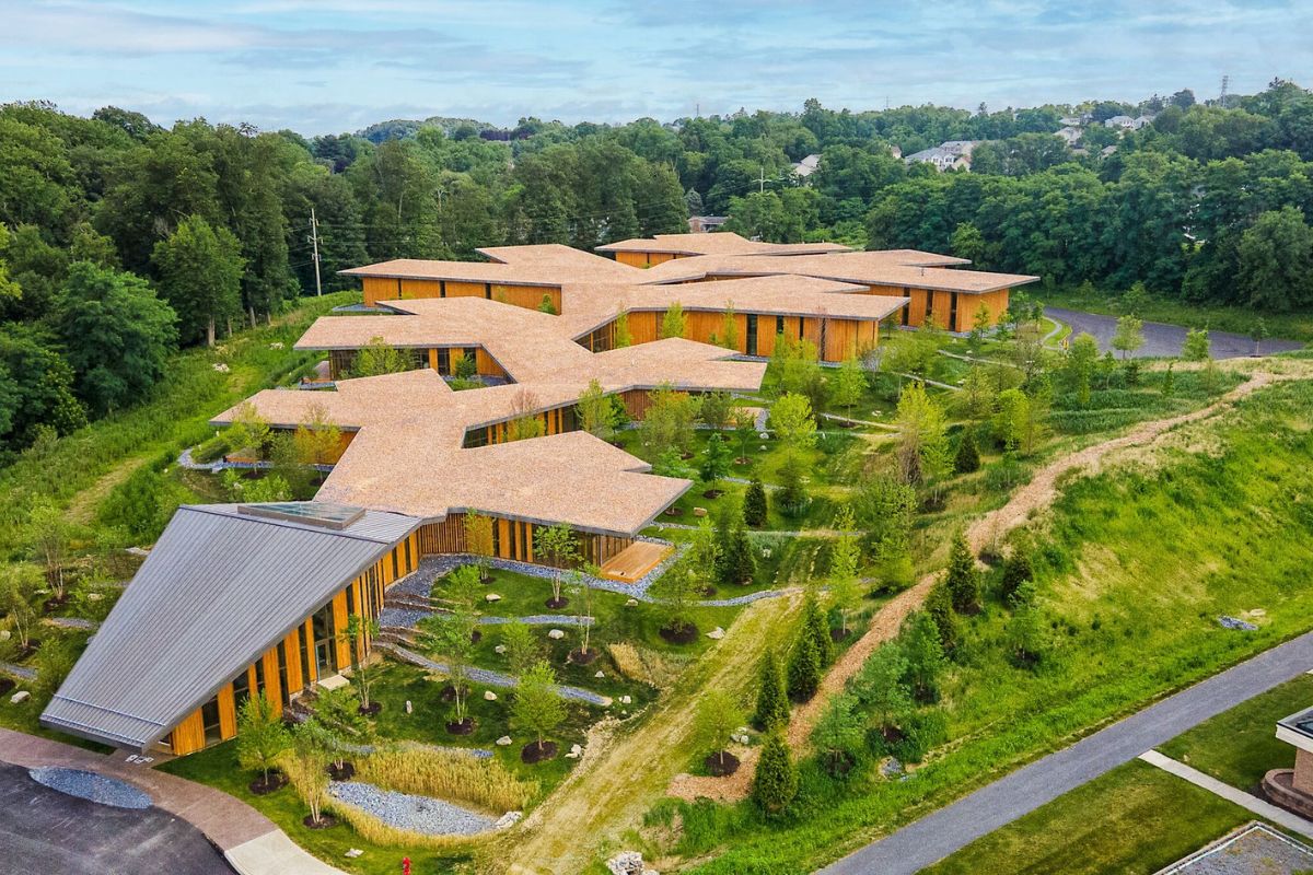 Hệ thống thu gom nước mưa tích hợp cấu tạo phức tạp, áp dụng nhiều công nghệ khác nhau (Ảnh: Sưu tầm)