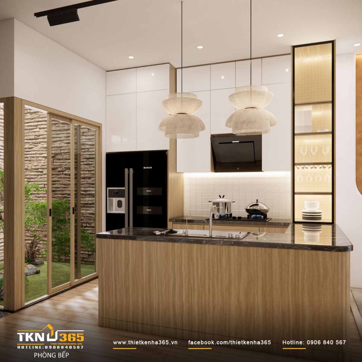 Phòng bếp đặt cạnh sân trong đảm bảo khả năng lấy ánh sáng và gió, đồng thời đẩy mùi thức ăn thoát tốt hơn