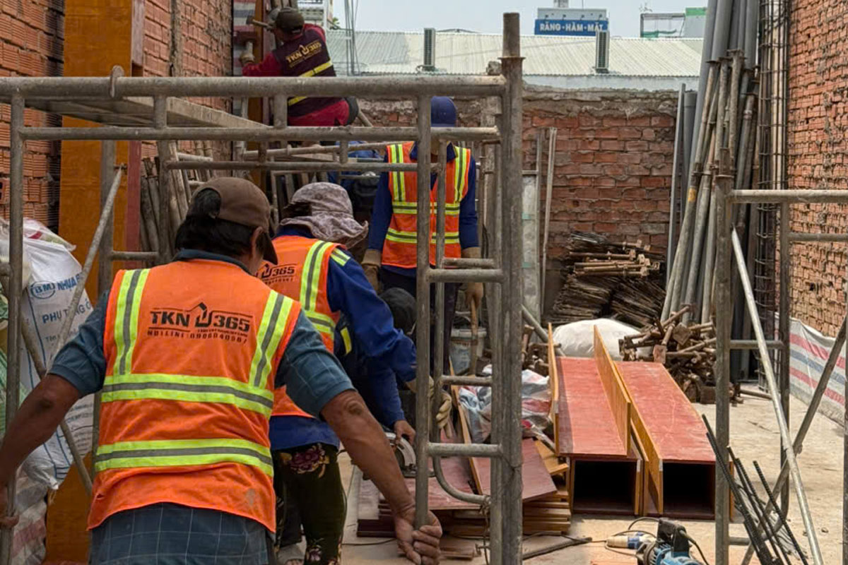 Việc chọn đúng đơn vị thi công sẽ ảnh hưởng đến chất lượng và chi phí xây dựng của bạn.