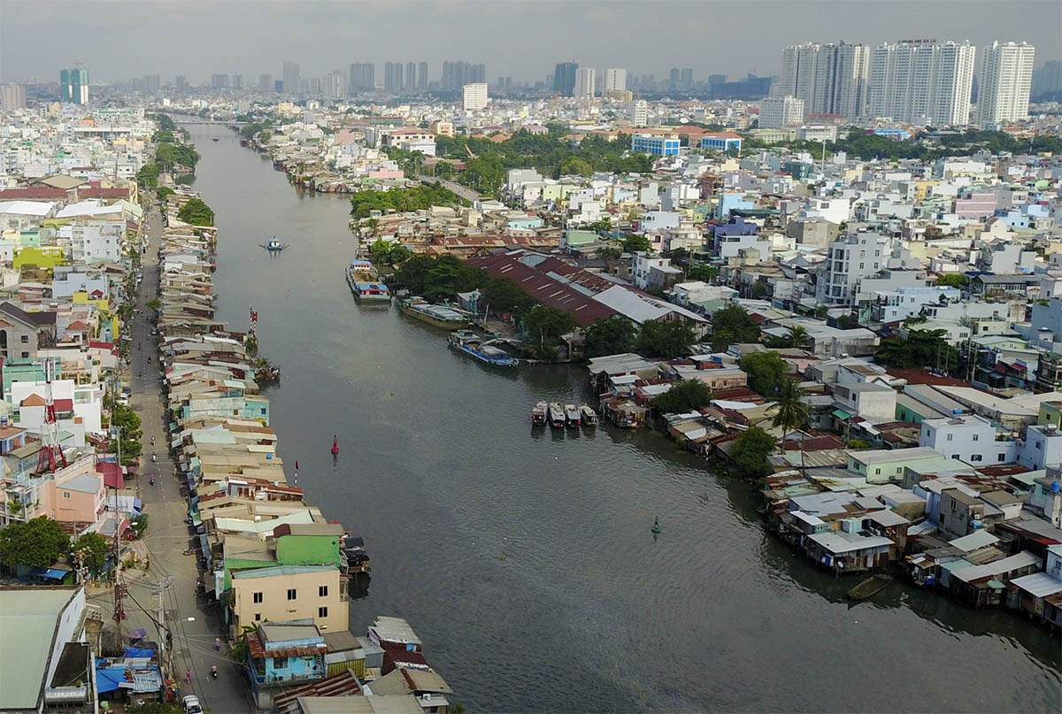 Xây nhà quận 8 đang trở thành lựa chọn lý tưởng cho nhiều gia đình trẻ và nhà đầu tư khi khu vực này ngày càng phát triển mạnh về hạ tầng, giao thông và tiện ích.